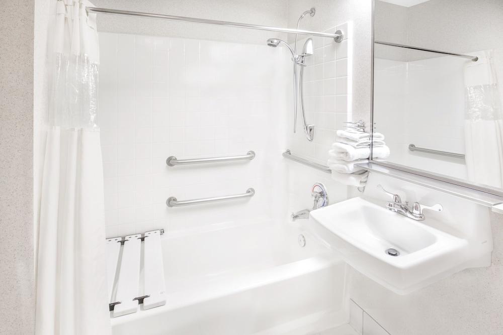 Surestay Plus Hotel By Best Western Redding Bagian luar foto