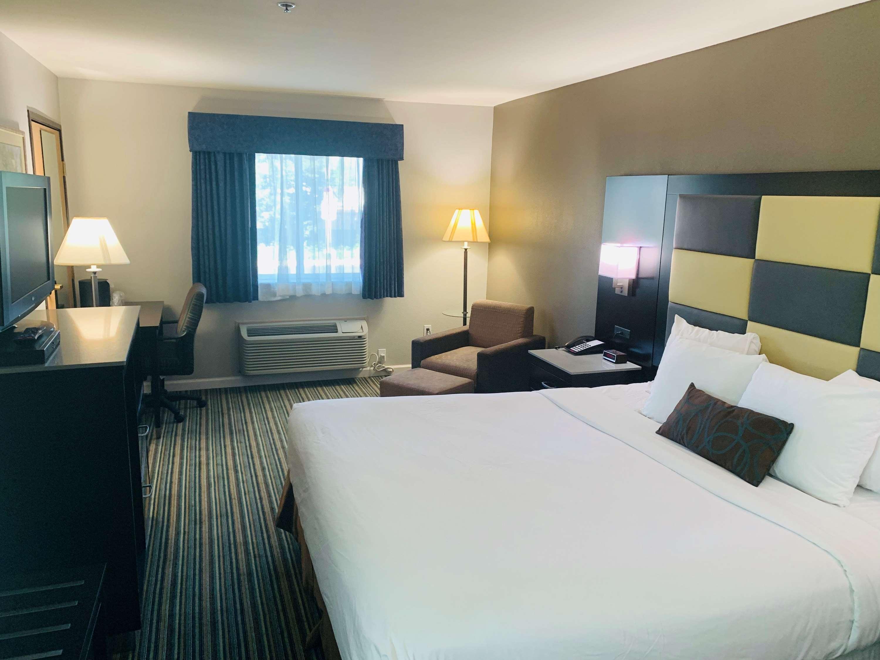 Surestay Plus Hotel By Best Western Redding Bagian luar foto