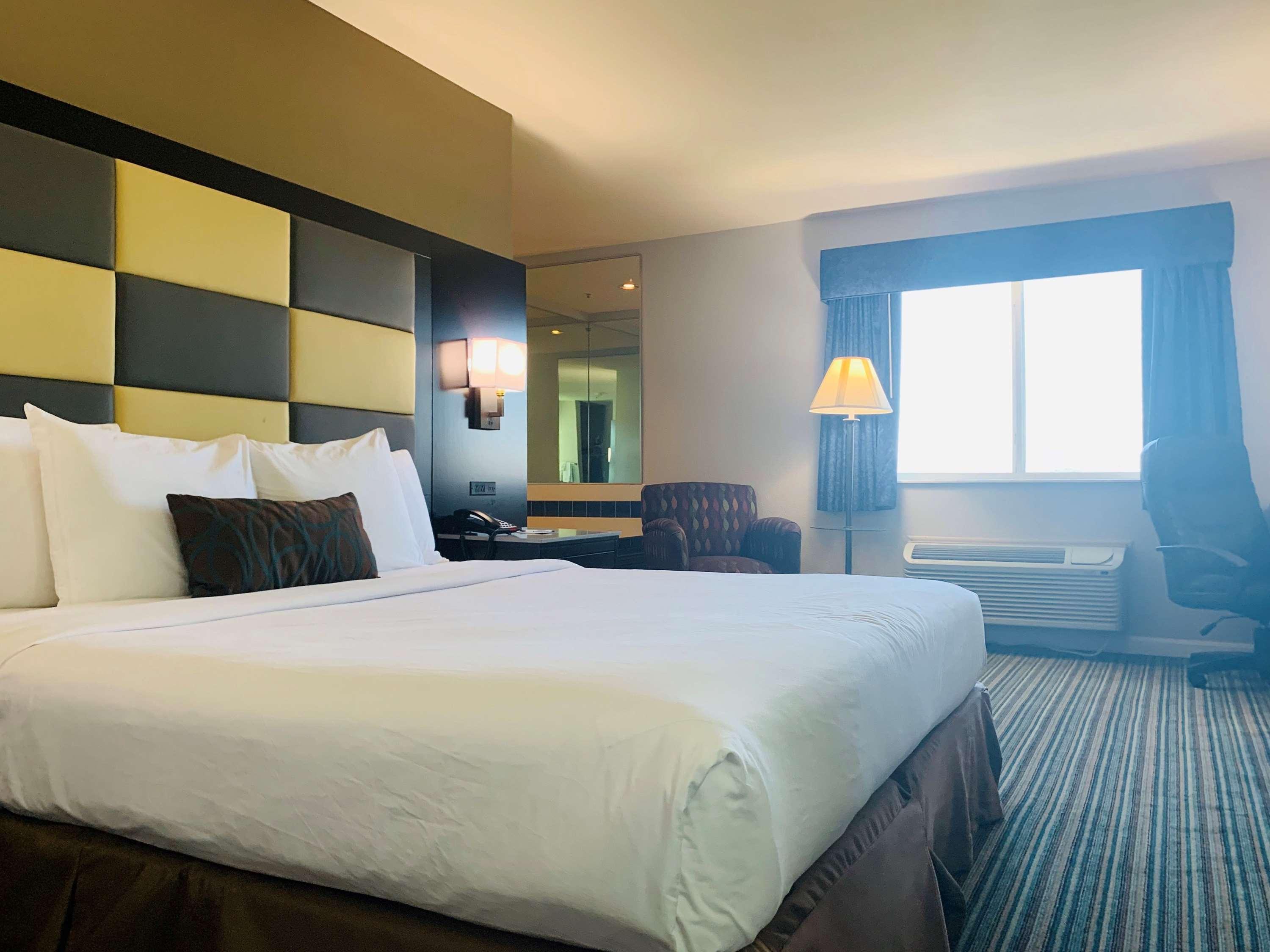 Surestay Plus Hotel By Best Western Redding Ruang foto