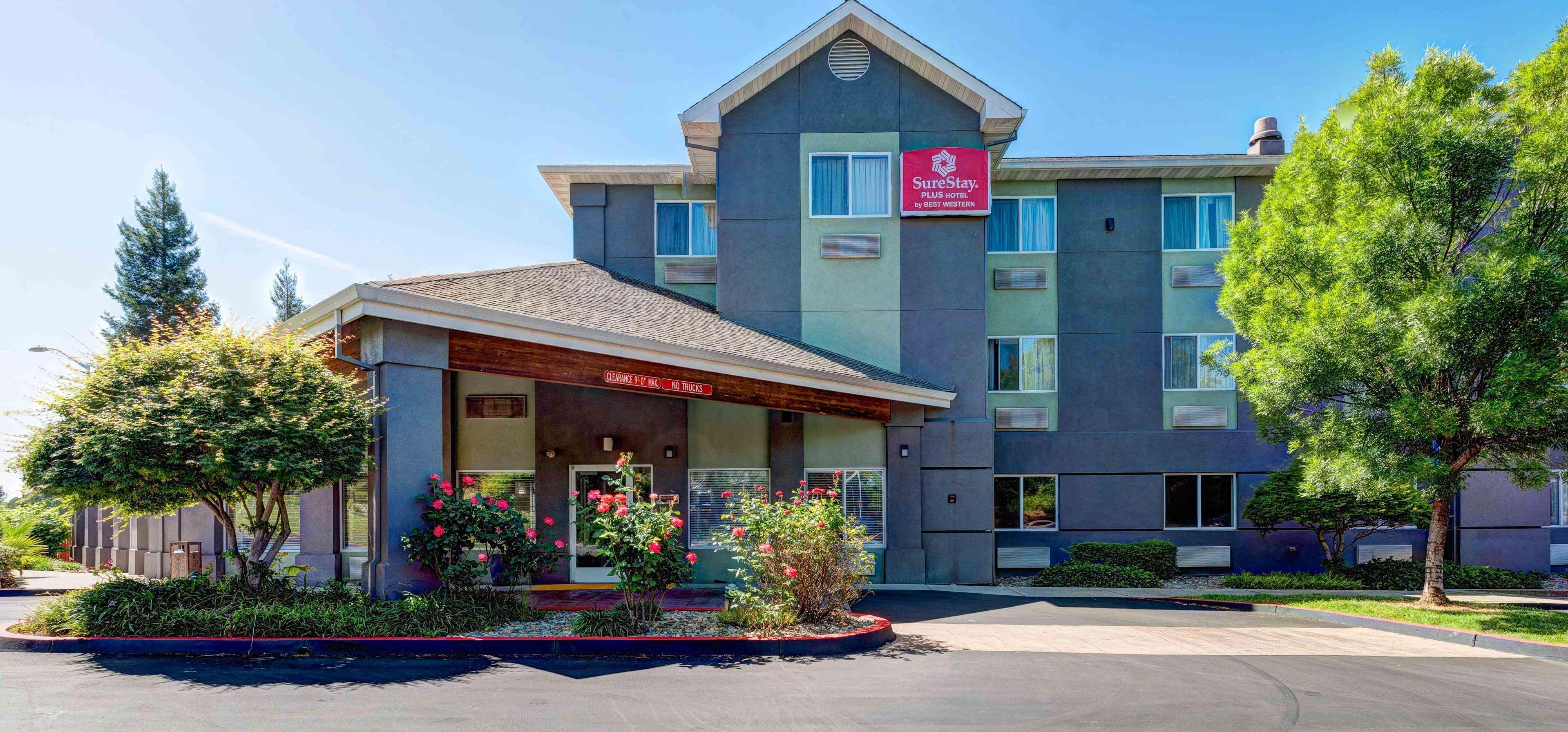 Surestay Plus Hotel By Best Western Redding Bagian luar foto