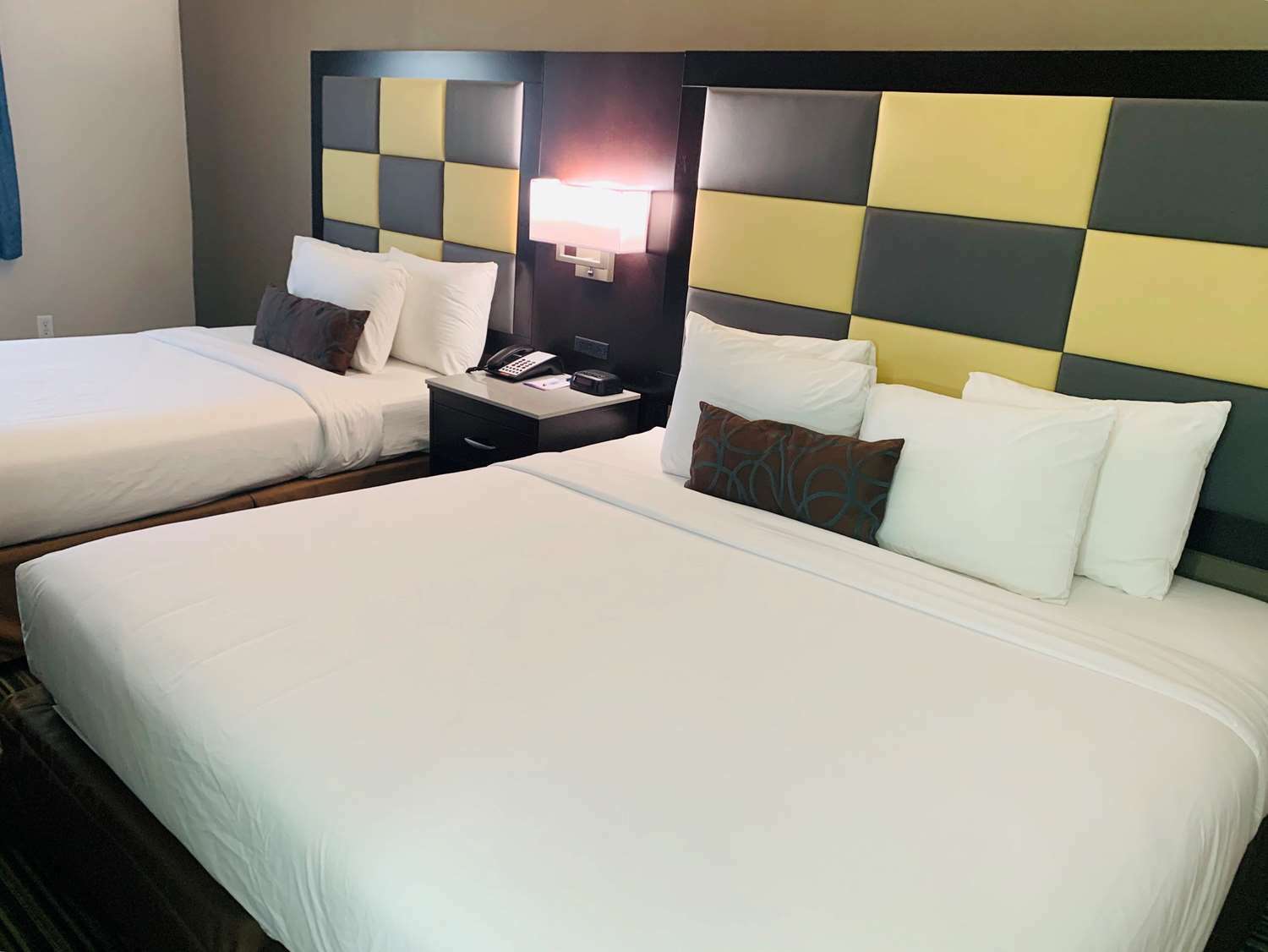 Surestay Plus Hotel By Best Western Redding Ruang foto