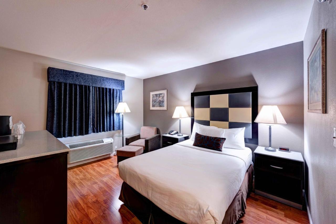 Surestay Plus Hotel By Best Western Redding Bagian luar foto
