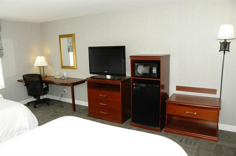 Surestay Plus Hotel By Best Western Redding Bagian luar foto