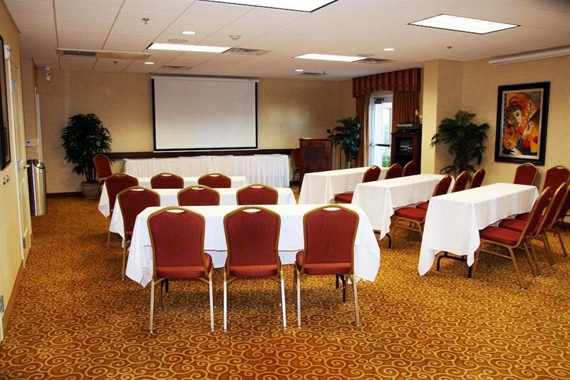 Surestay Plus Hotel By Best Western Redding Bagian luar foto